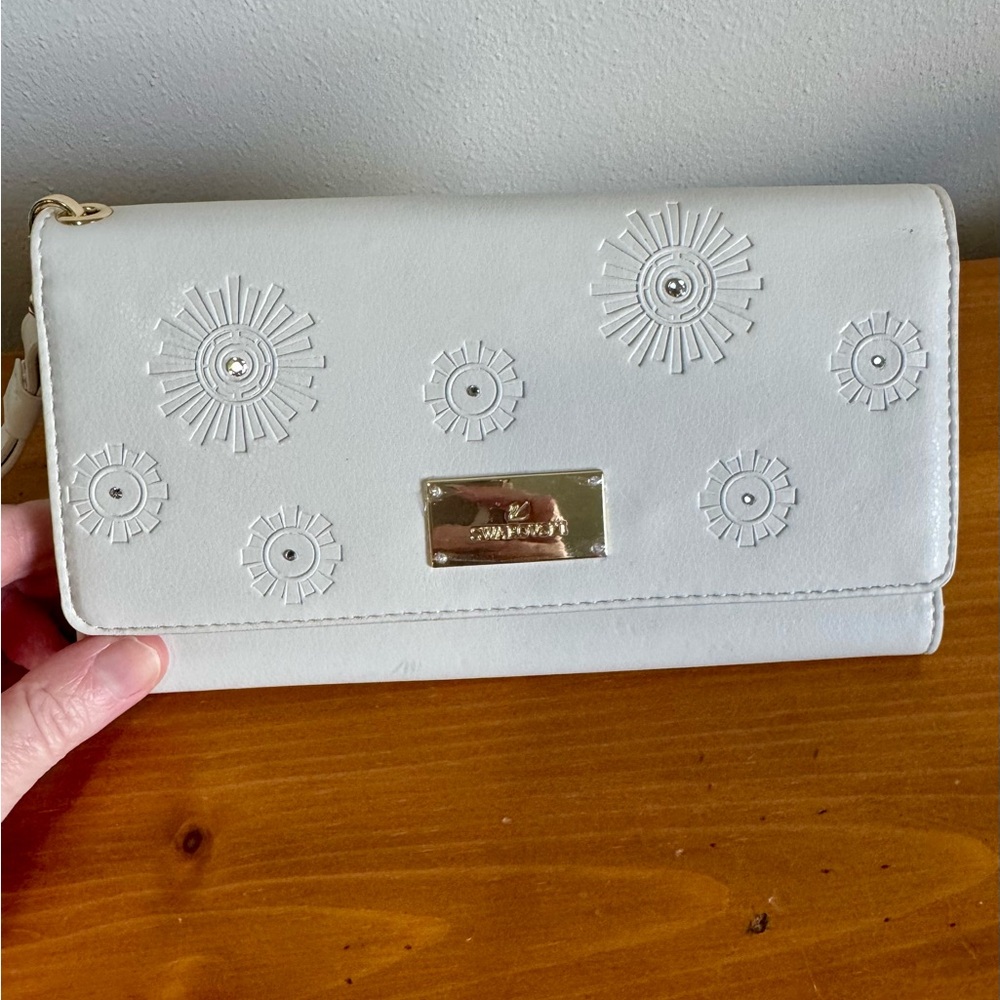 Swarovski Crystal Travel Wallet White - Picture 2 of 14